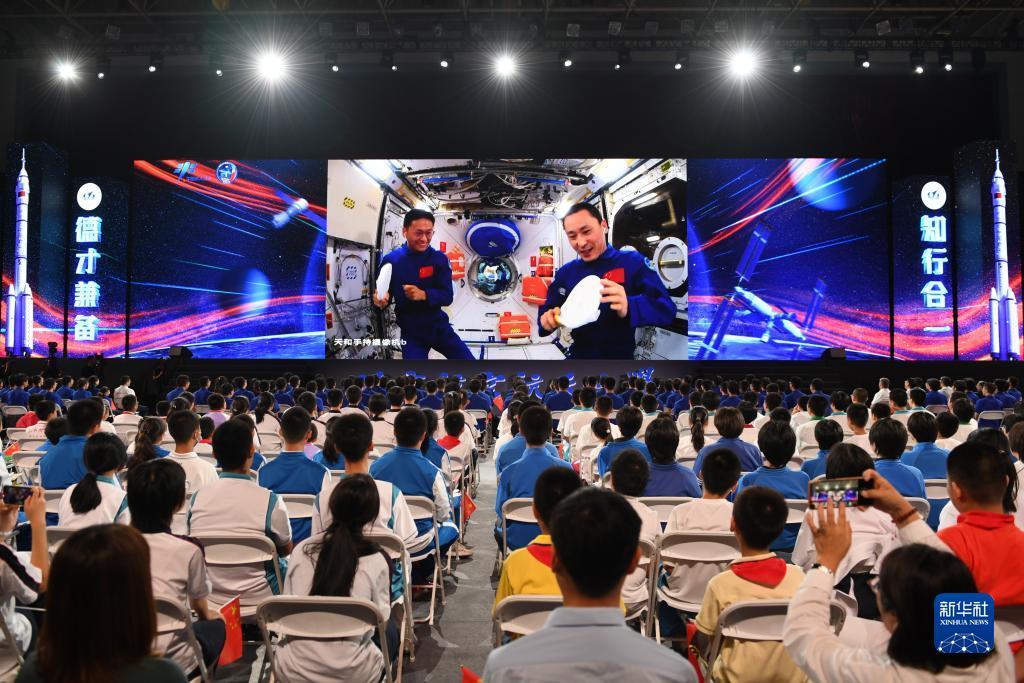 bte365哪个是真的